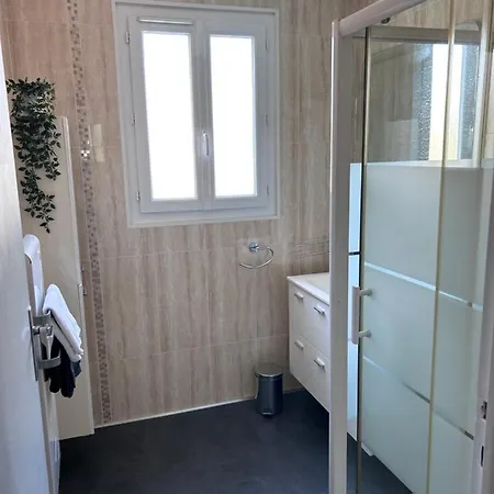 Superbe Dans Apartment Saint-Laurent-du-Var